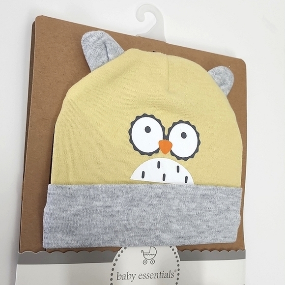 ⭐️3/ $30⭐️ Baby Essentials Baby Cap & Socks 0-6 Months Yellow Grey Animal - Picture 3 of 6